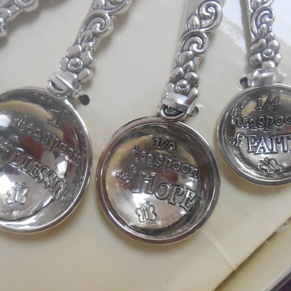 NIB "Ganz" set of ornate Measuring Spoons - Picture 5 of 5